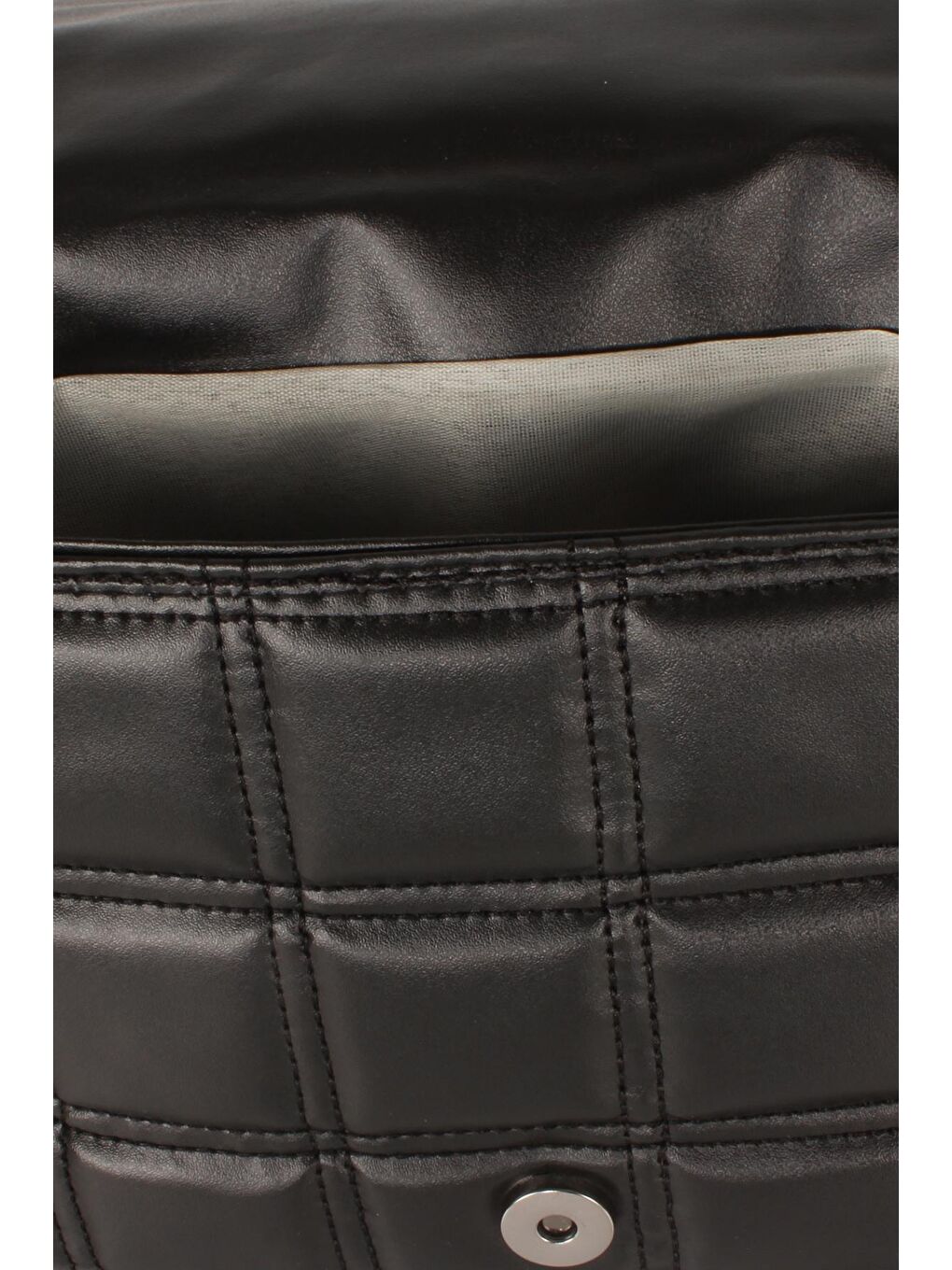 Siyah Kadın Kapitoneli Omuz Çantası (20579)-2