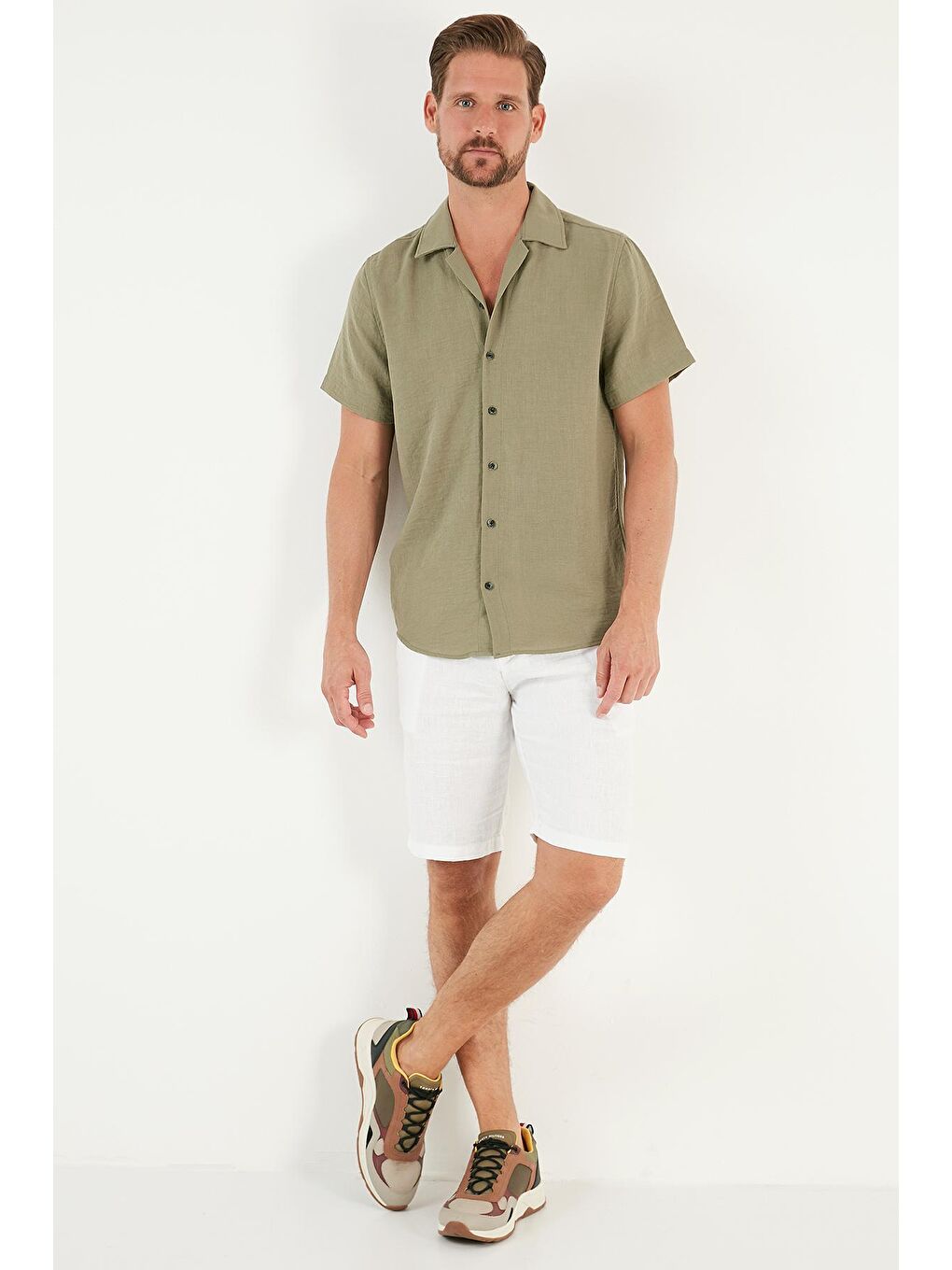 Haki Keten Görünümlü Kısa Kollu Apaş Yaka Regular Fit Gömlek CF23S116775-3