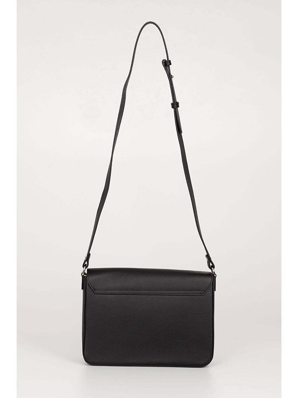 Siyah Platinum Hakiki Deri Orta Boy Kadın Omuz Çantası Q8254-3