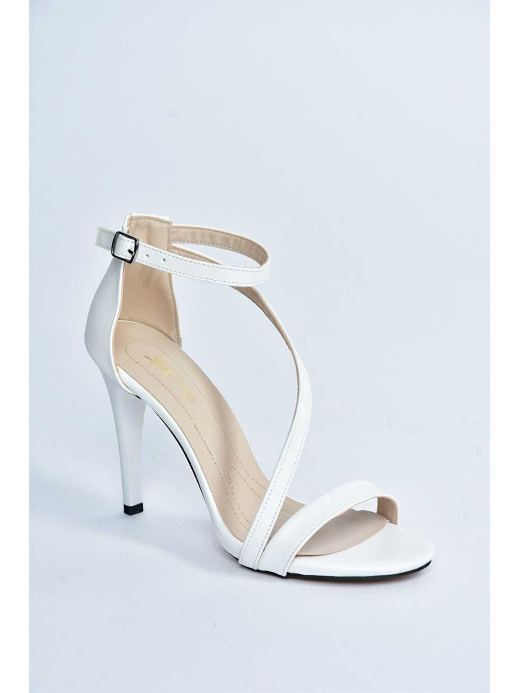 Beyaz İnce Topuklu Kadın Ayakkabı M251005009-4