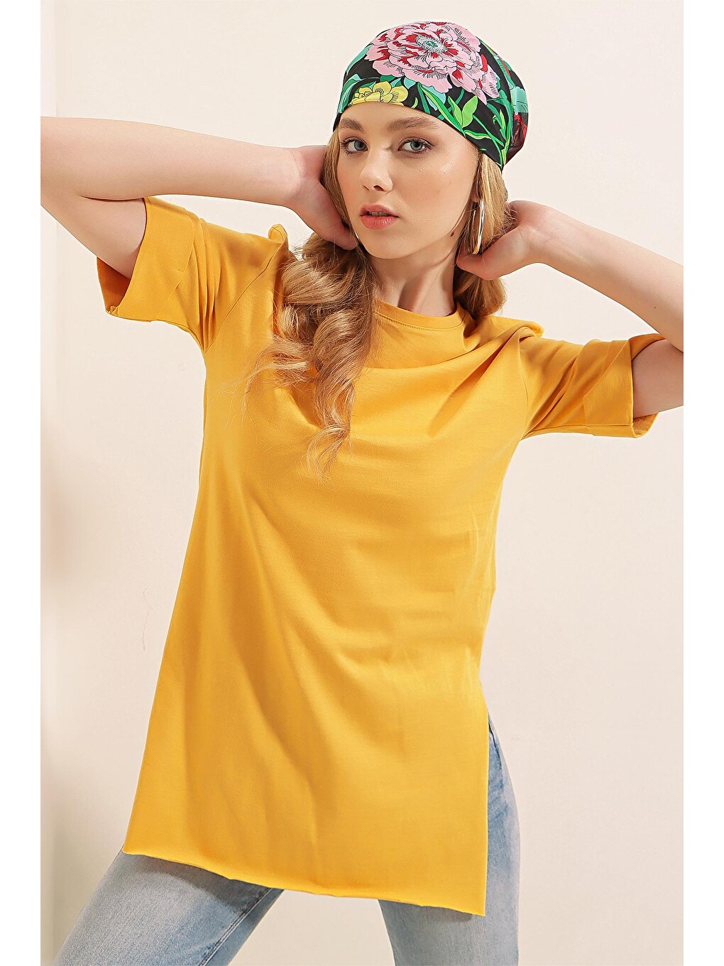 Sarı 4123 Yırtmaçlı Oversize Tişört - Hardal-4