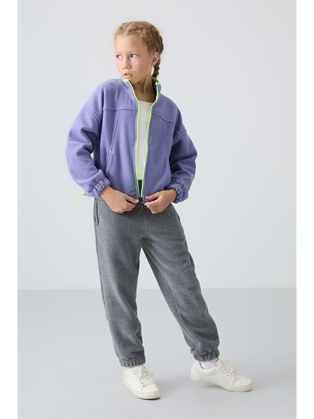 Mor Eflatun Kalın Yumuşak Dokulu Standart Fit Nakışlı Polar Kız Çocuk Sweatshirt - 75157