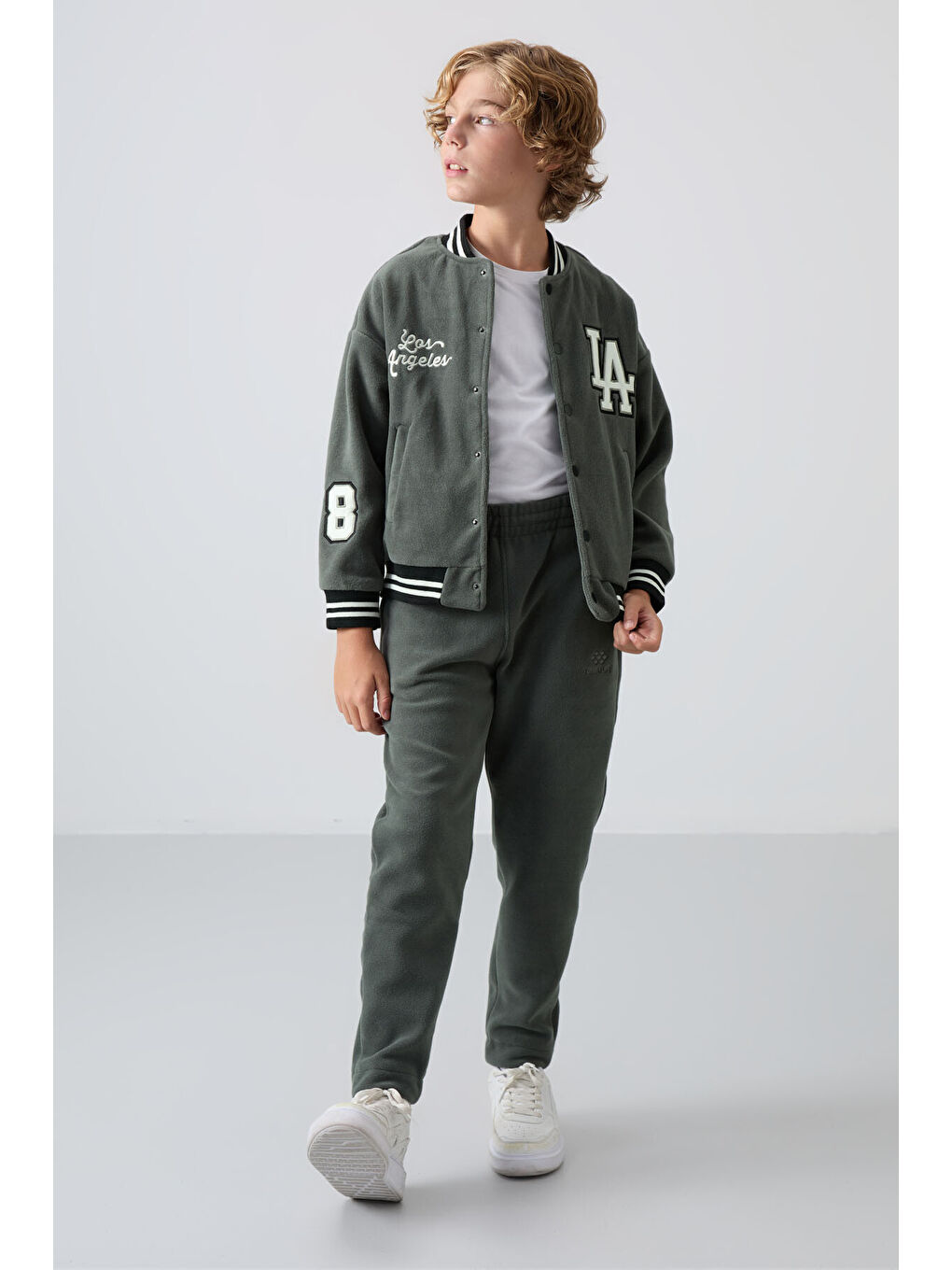 Haki Kalın Yumuşak Dokulu Standart Fit Nakışlı Polar Erkek Çocuk Kolej Ceket - 11227-2