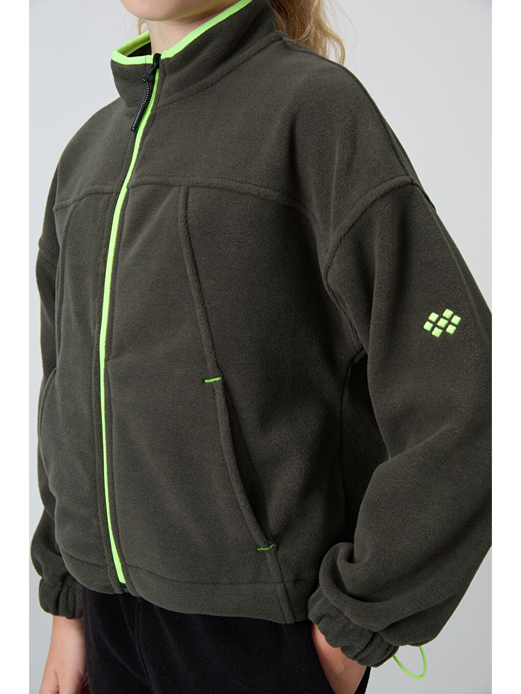 Haki Kalın Yumuşak Dokulu Standart Fit Nakışlı Polar Kız Çocuk Sweatshirt - 75157-2