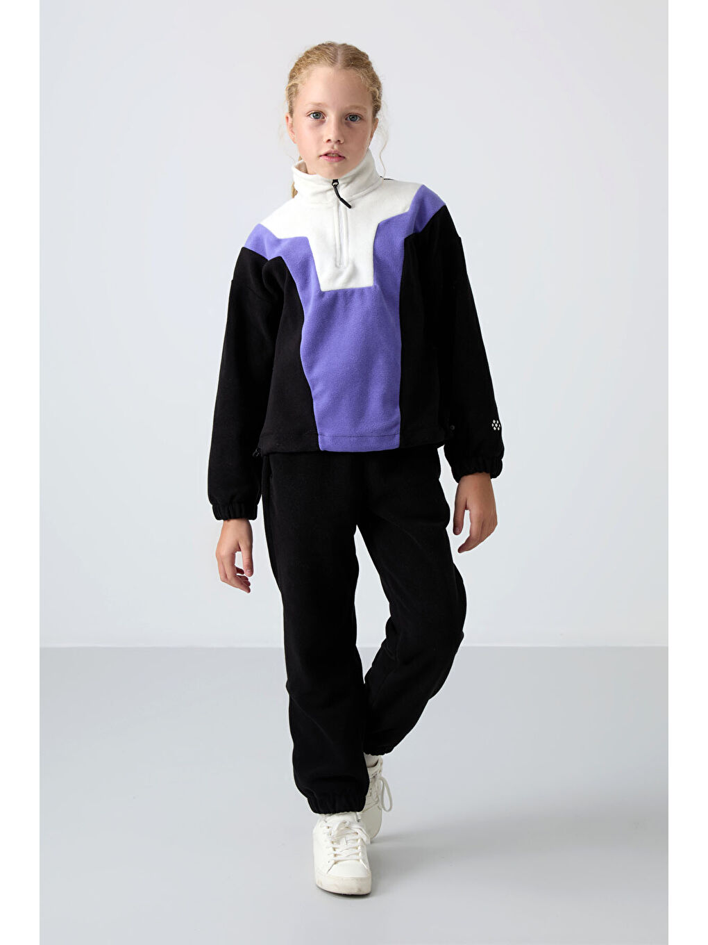 Siyah Kalın Yumuşak Dokulu Oversize Nakışlı Polar Kız Çocuk Sweatshirt - 75153-1