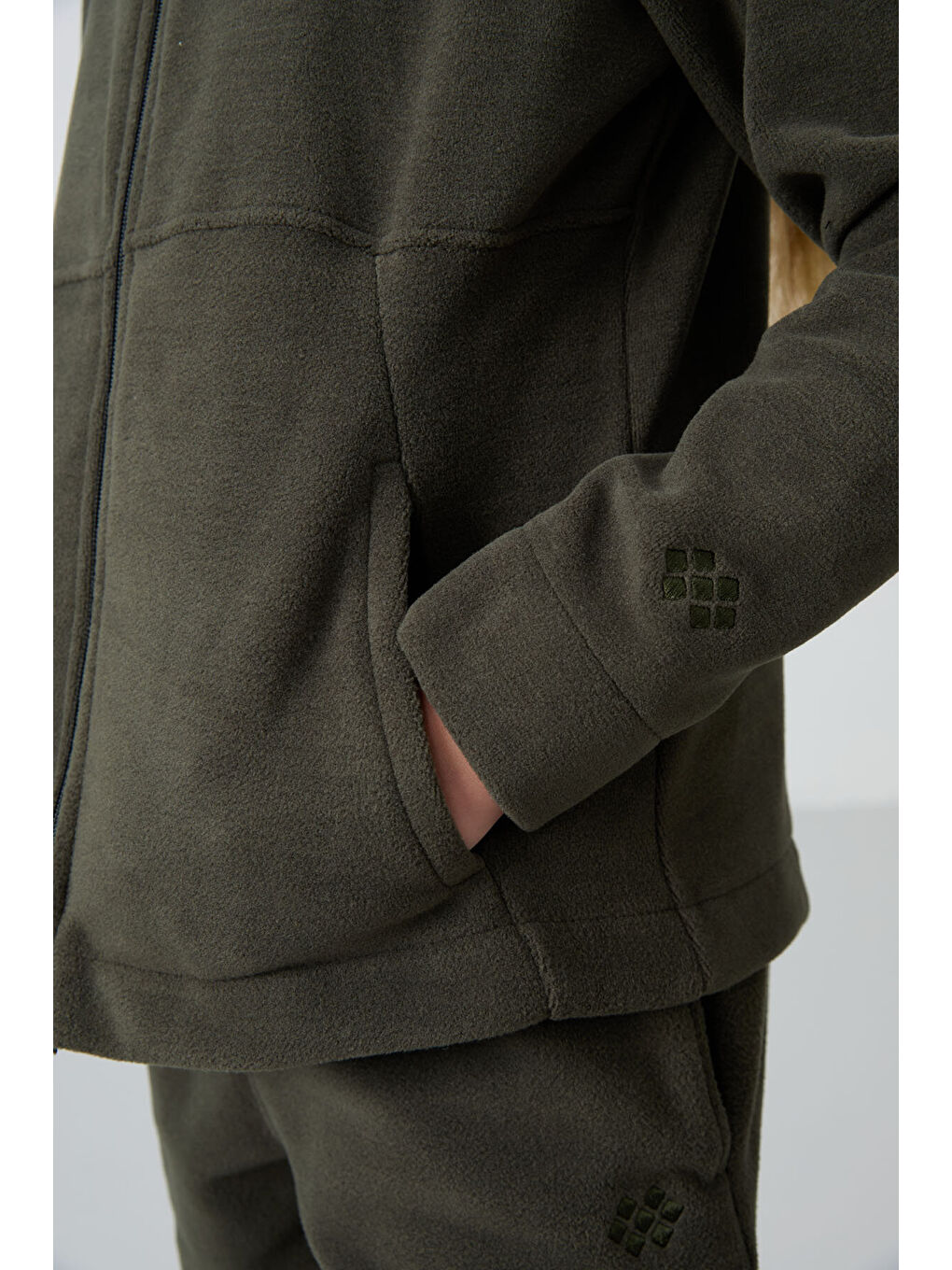 Haki Kalın Yumuşak Dokulu Standart Fit Nakışlı Polar Kız Çocuk Sweatshirt - 75152-3