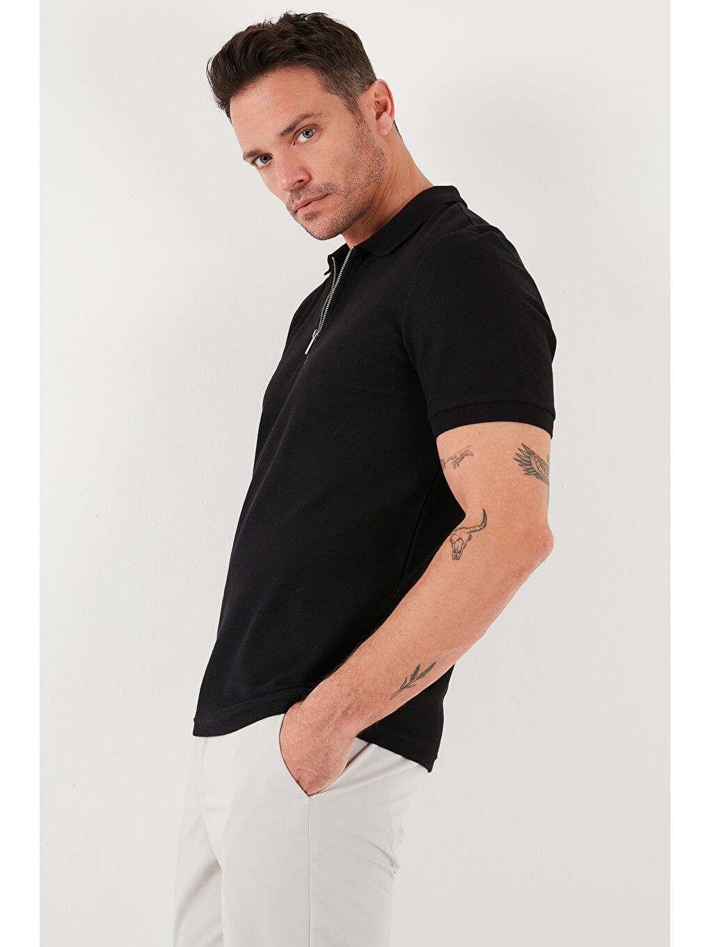 Siyah Pamuklu Regular Fit Fermuarlı Polo Yaka %100 Pamuk Tişört 5902434-5