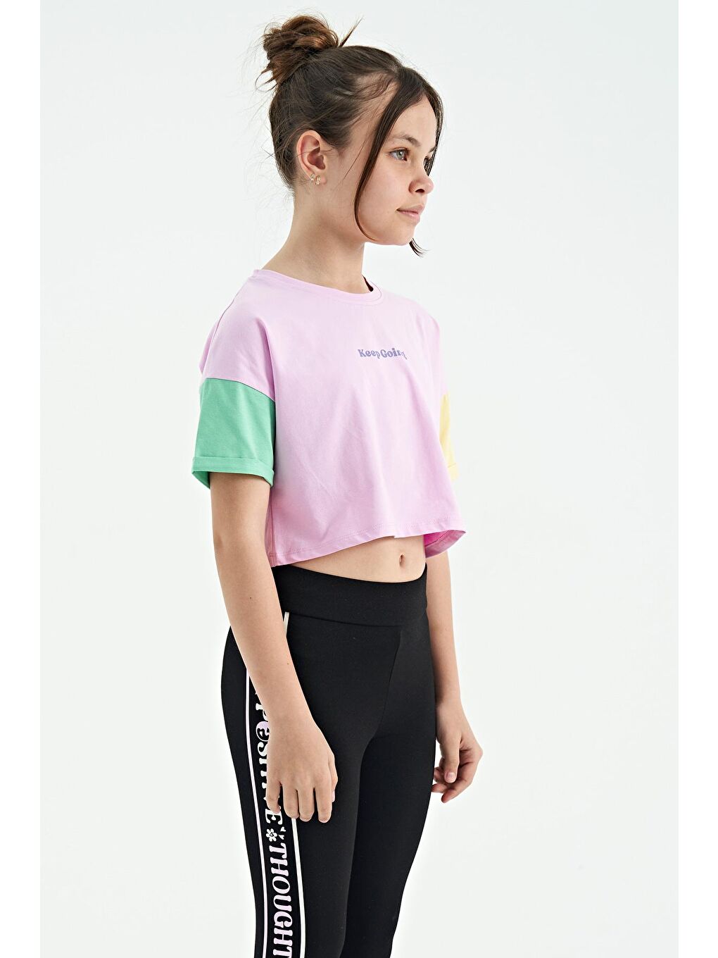 TOMMYLIFE Pembe Yazı Baskılı O Yaka Düşük Omuzlu Oversize Kız Çocuk T-Shirt - 75130 - 4