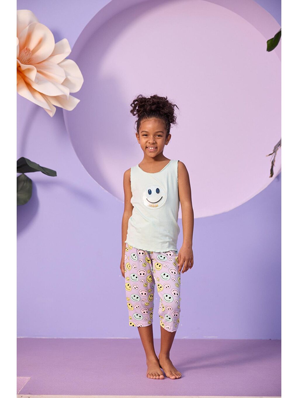 Lila Kız Çocuk Gülen Yüz Desenli Kaprili Pijama Takımı-1