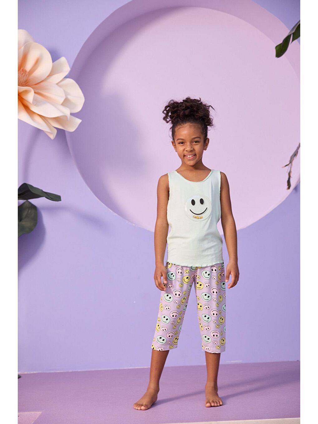 Lila Kız Çocuk Gülen Yüz Desenli Kaprili Pijama Takımı-2