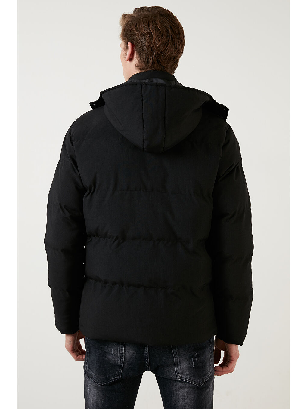 Siyah Suya Dayanıklı Regular Fit Çıkarılabilir Kapüşonlu Şişme Erkek Mont 584008-6