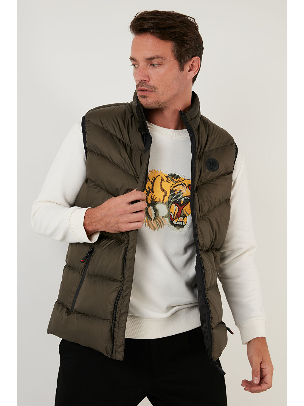 Haki Slim Fit Dik Yaka Cepli Şişme Erkek Yelek 6274850-6