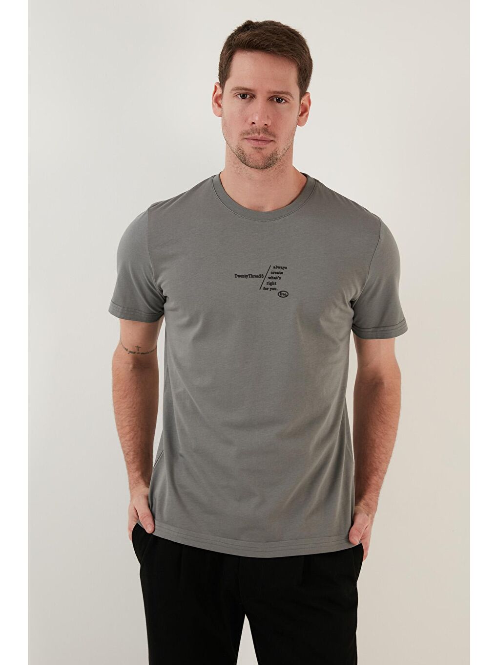 Haki % 100 Pamuk Regular Fit Bisiklet Yaka Tişört 5902623-2