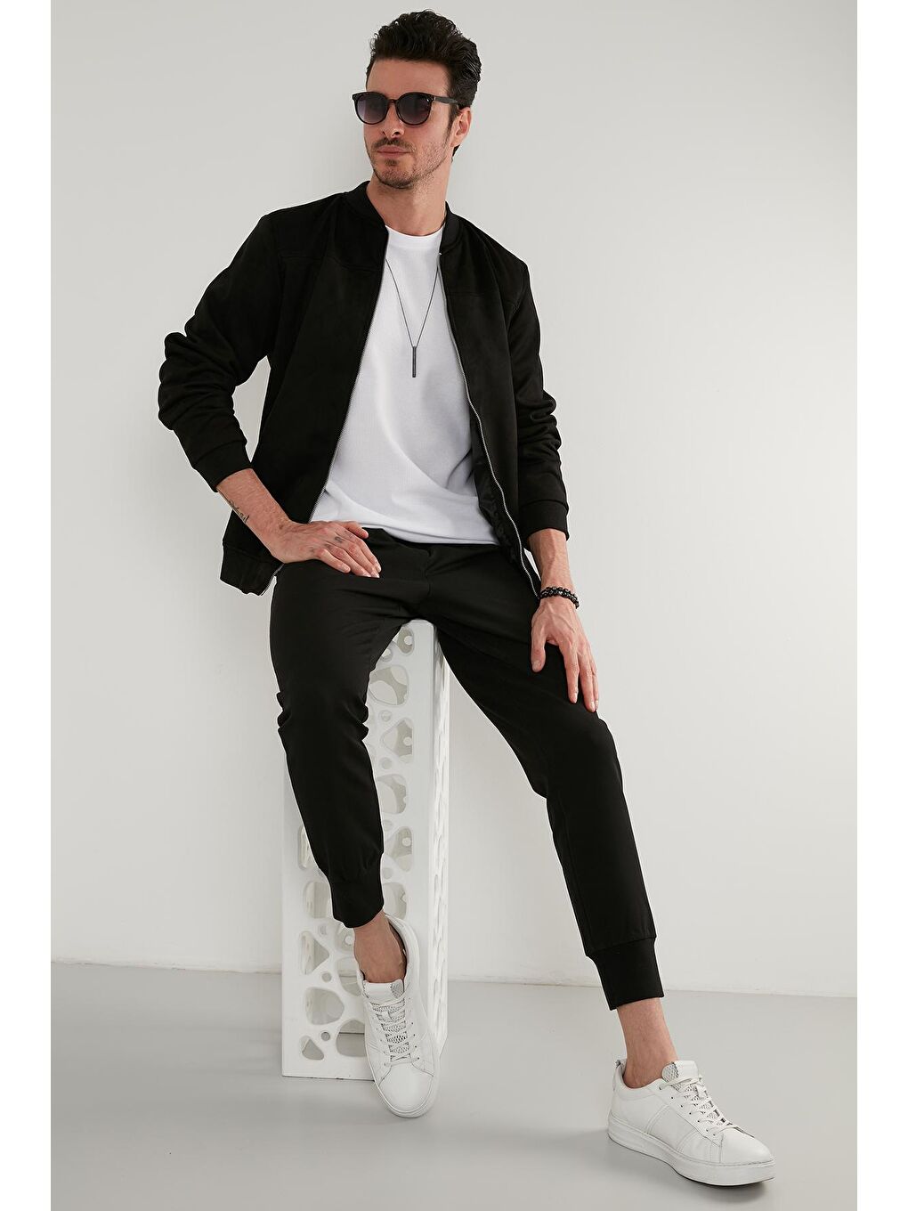 Siyah Fermuarlı Cepli Kolej Yaka Bomber Mont 571500S