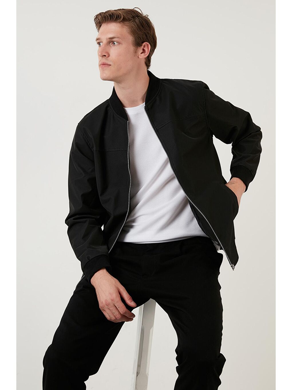 Siyah Fermuarlı Cepli Kolej Yaka Mevsimlik Bomber Mont 5711481