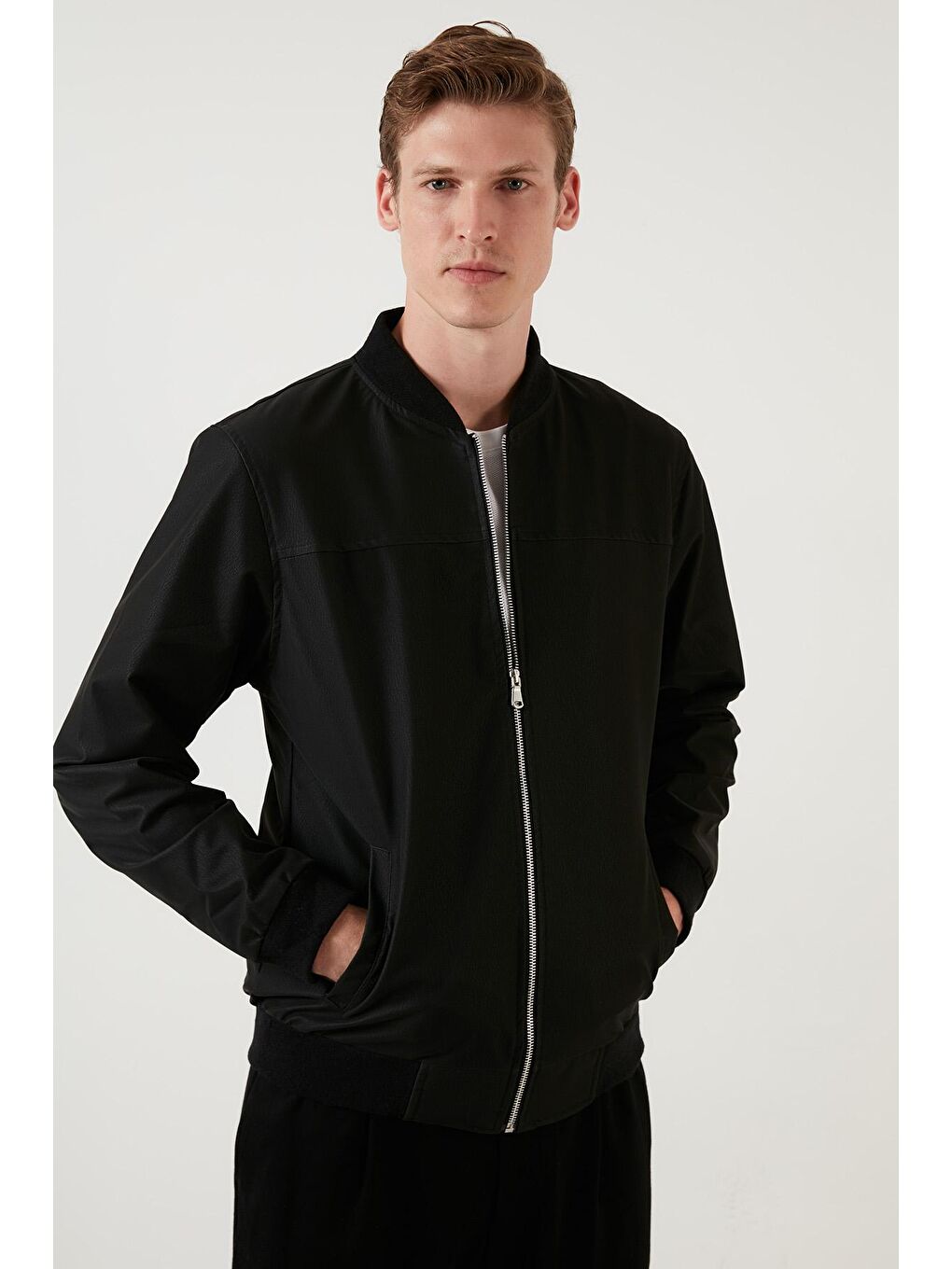 Siyah Fermuarlı Cepli Kolej Yaka Mevsimlik Bomber Mont 5711481-2