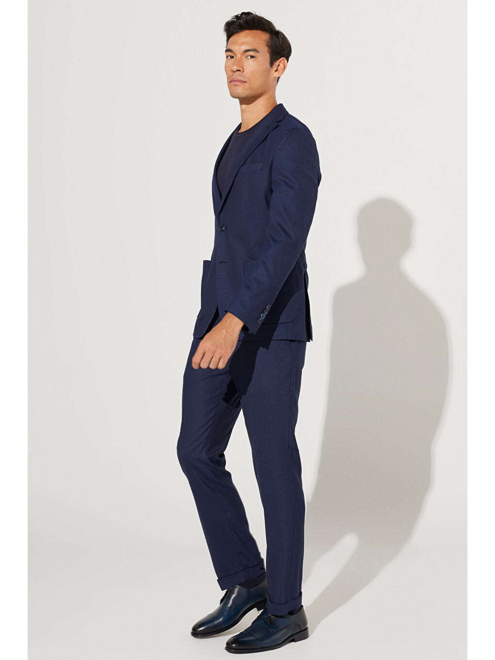 Erkek Lacivert Slim Fit Dar Kesim Mono Yaka Armürlü Takım Elbise