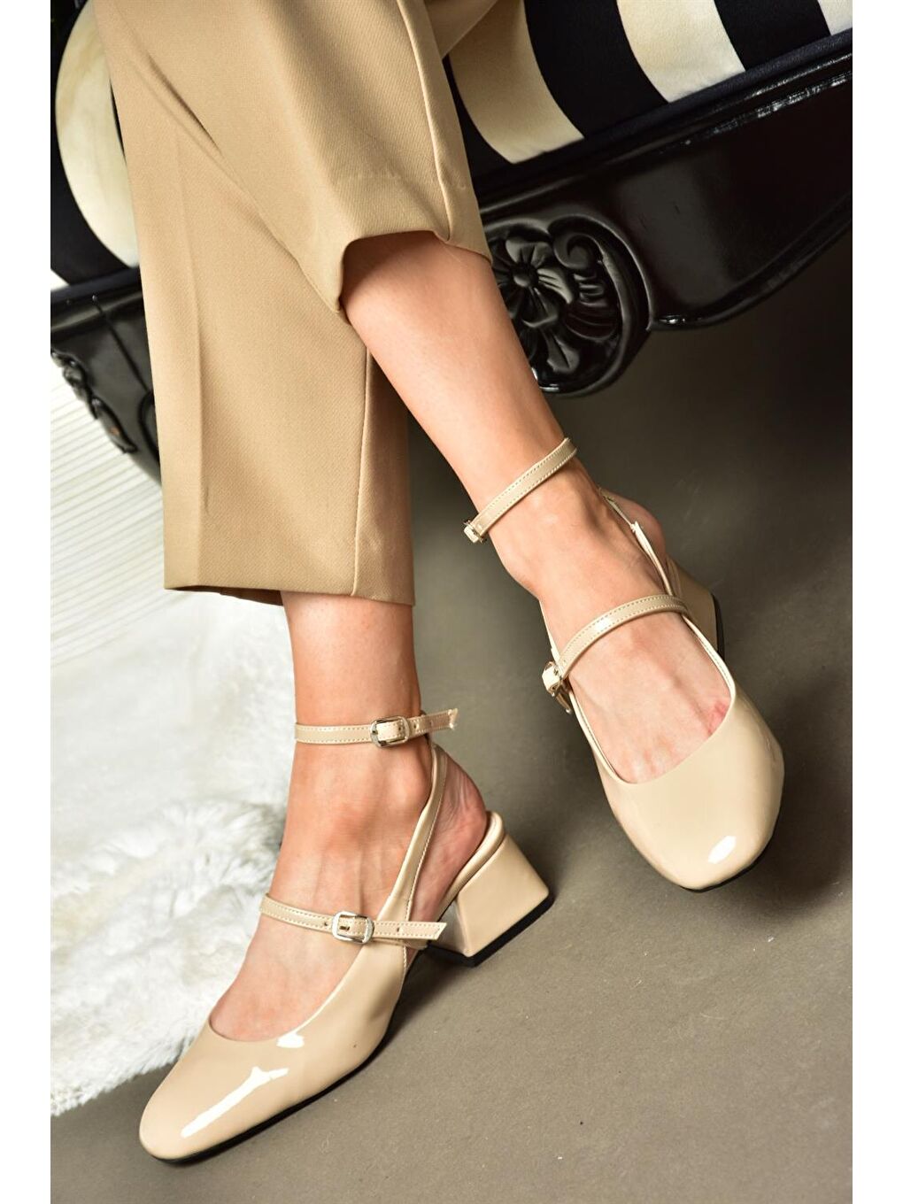 Bej Ten Rugan  Alçak Topuklu Kadın Ayakkabı-1