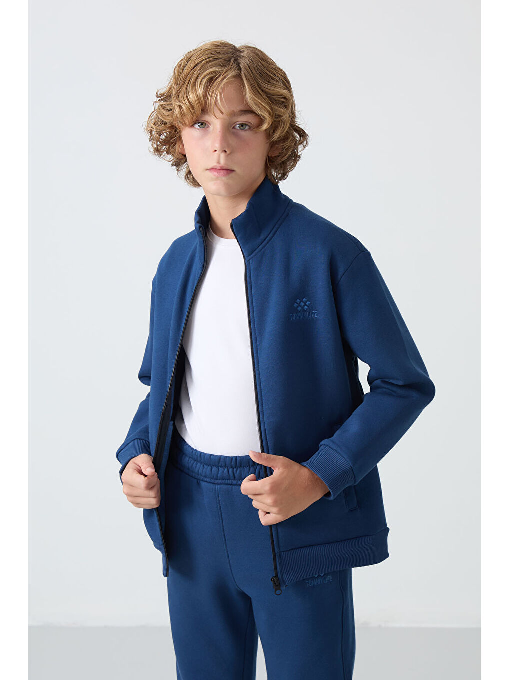 Lacivert Parlament Pamuklu Kalın İçi Tüylü Yumuşak Dokulu Standart Fit Nakışlı Erkek Çocuk Eşofman Takım - 1-1