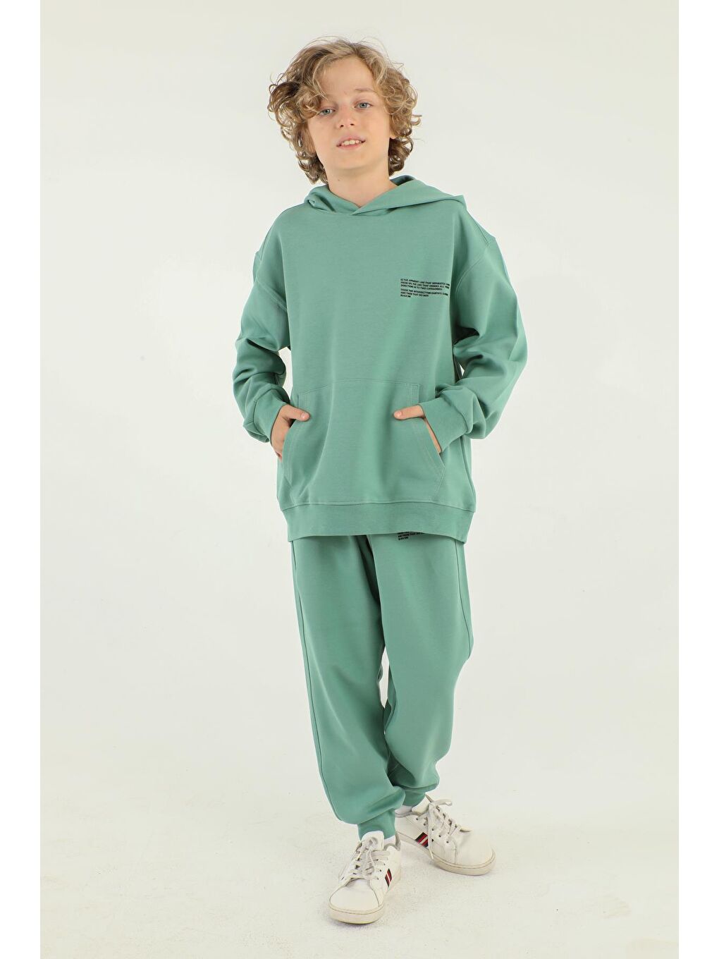 Yeşil Kapüşonlu Baskı Detaylı Çelikli İnterlok Kumaştan Basic Erkek Çocuk Eşofman Takımı
