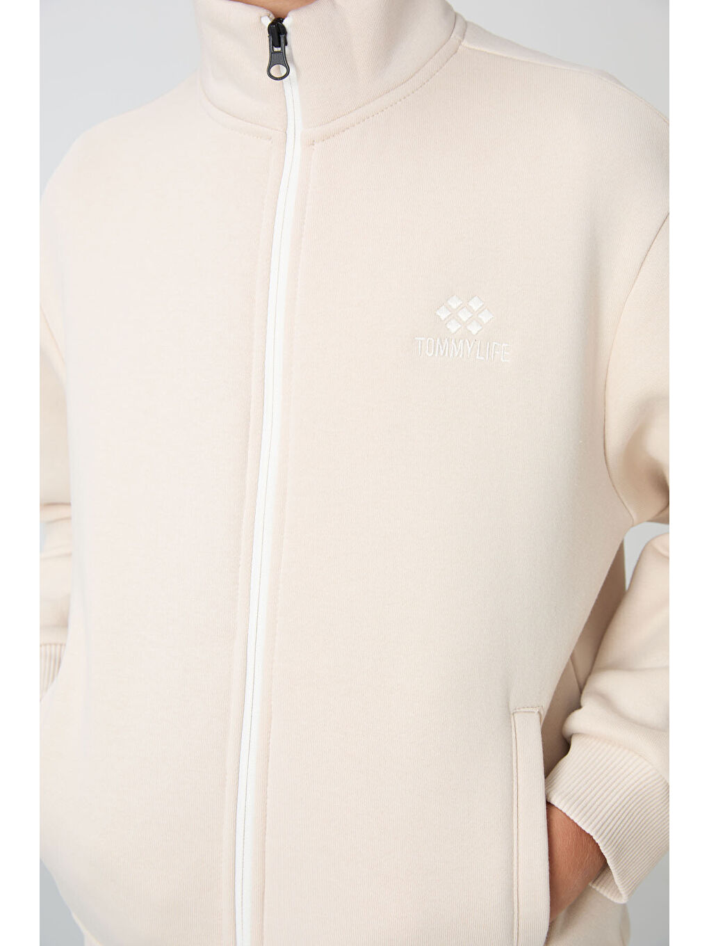 Bej Pamuklu Kalın İçi Tüylü Yumuşak Dokulu Standart Fit Nakışlı Erkek Çocuk Eşofman Takım - 11256-3