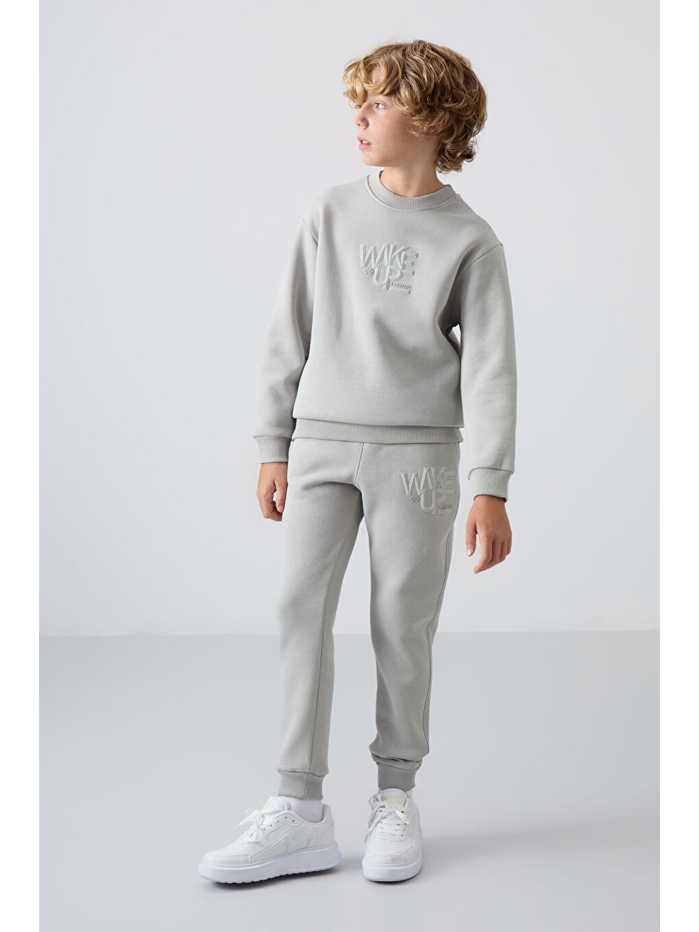 Bej Taş Pamuklu Kalın İçi Tüylü Yumuşak Dokulu Standart Fit Baskılı Erkek Çocuk Eşofman Takım - 11253-1