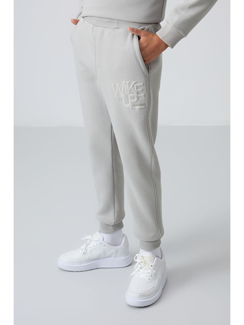 Bej Taş Pamuklu Kalın İçi Tüylü Yumuşak Dokulu Standart Fit Baskılı Erkek Çocuk Eşofman Takım - 11253-3