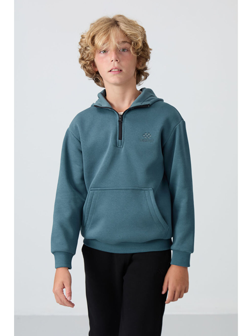 Orman Yeşil Pamuklu Kalın İçi Tüylü Yumuşak Dokulu Standart Fit Nakışlı Erkek Çocuk Sweatshirt - 11-3