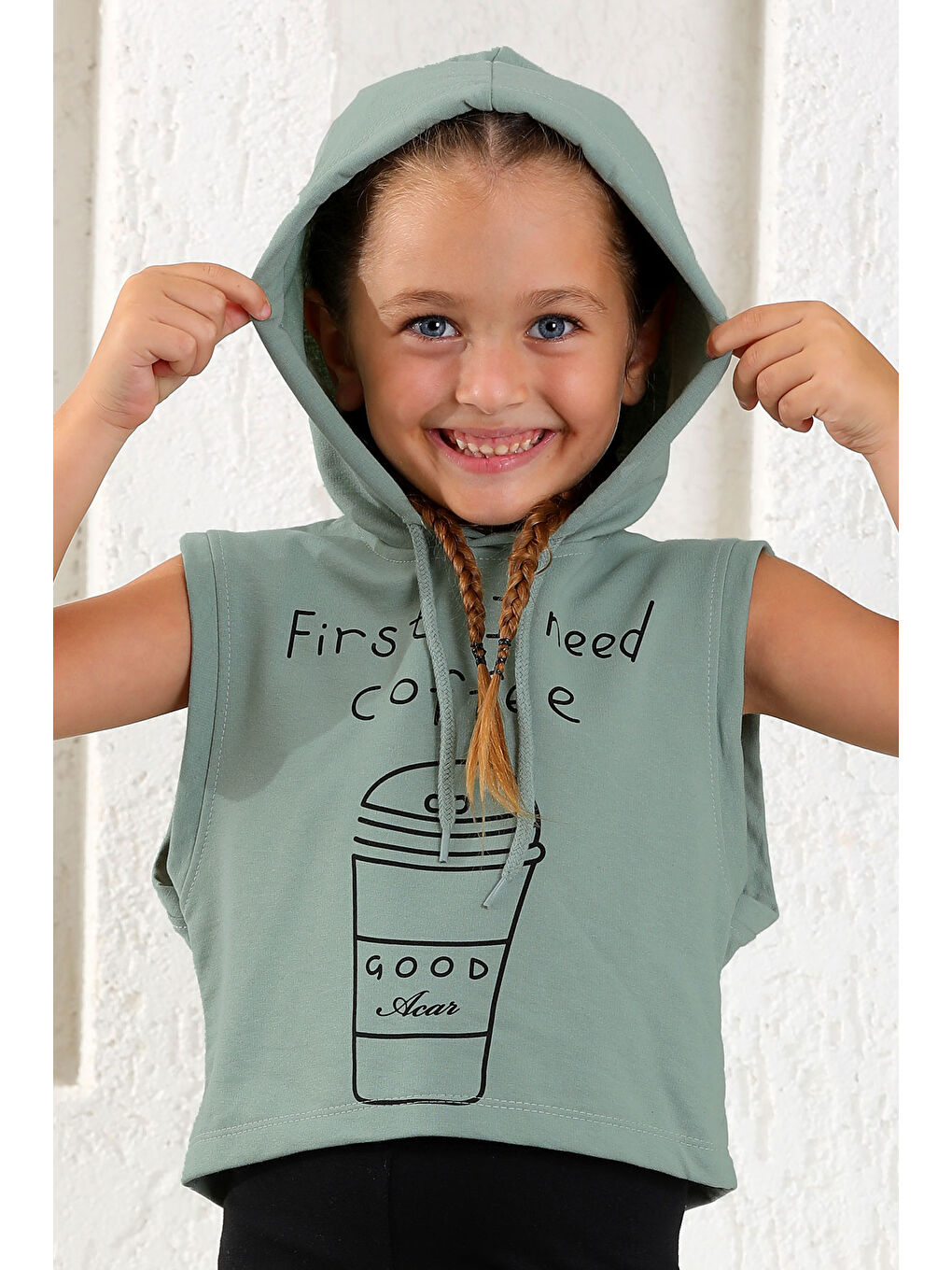 Yeşil Kapüşonlu Sıfır Kol Fırst I Need Coffee Baskılı Cagla Yesil Renk Kız Çocuk Sweatshirt-4