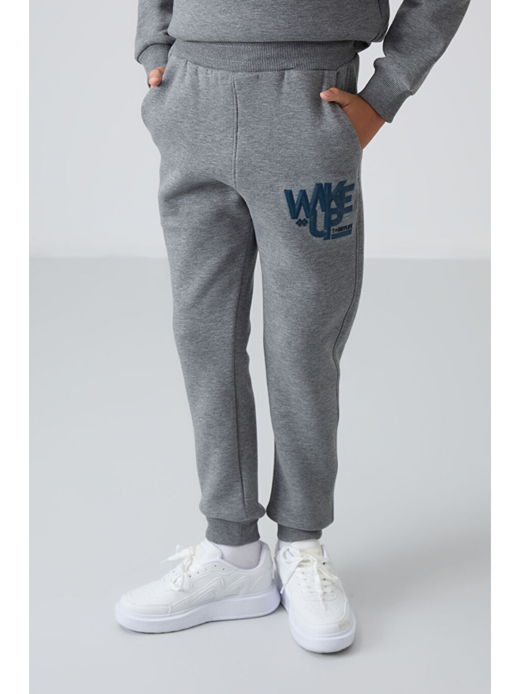 Gri Melanj Pamuklu Kalın İçi Tüylü Yumuşak Dokulu Standart Fit Baskılı Erkek Çocuk Eşofman Takım --1