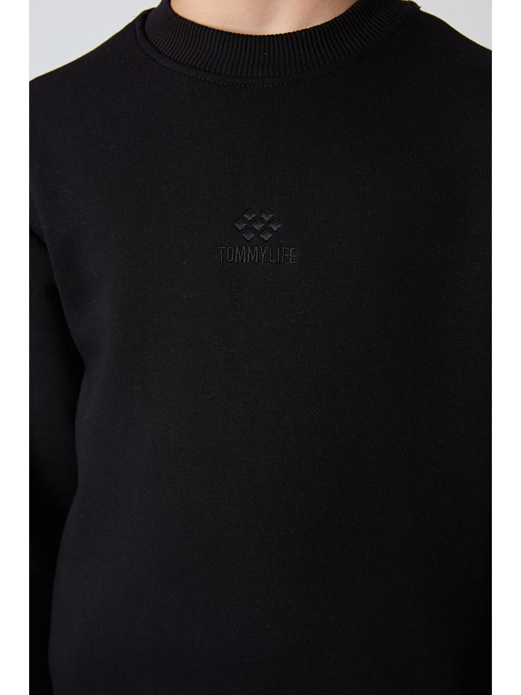 Siyah Pamuklu Kalın İçi Tüylü Yumuşak Dokulu Standart Fit Nakışlı Erkek Çocuk Eşofman Takım - 11249-3