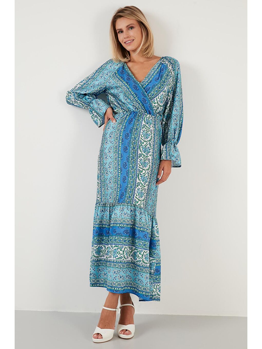 Mavi Desenli Rahat Kalıp Kruvaze Yaka Elbise 6058062-1