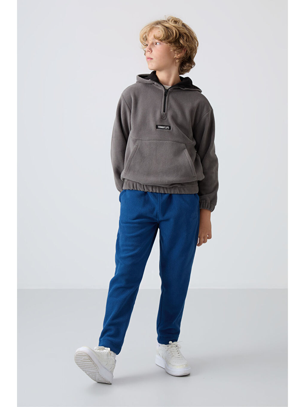 Koyu Gri Kalın Yumuşak Dokulu Standart Fit Nakışlı Polar Erkek Çocuk Sweatshirt - 11230-3