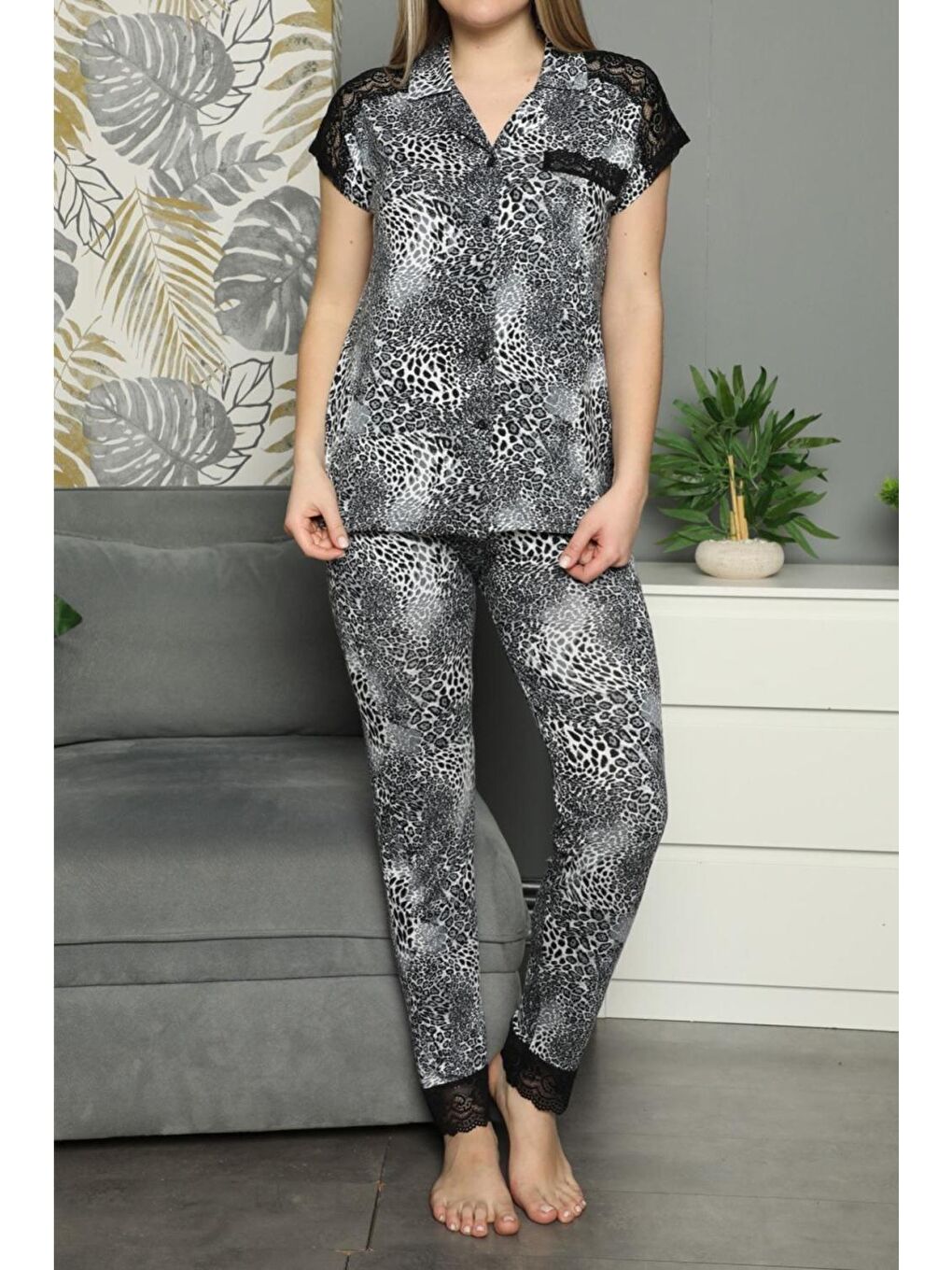 Kadın Pijama Takımı Kısa Kollu Düğmeli Pamuk Elastanlı Gri-1