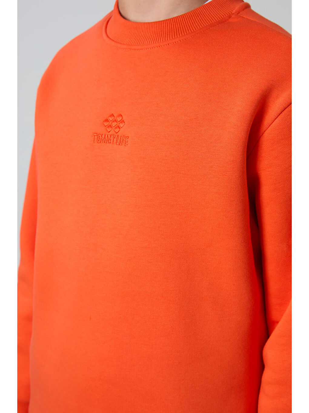 Turuncu Portakal Pamuklu Kalın İçi Tüylü Yumuşak Dokulu Standart Fit Nakışlı Erkek Çocuk Sweatshirt - 11232-3