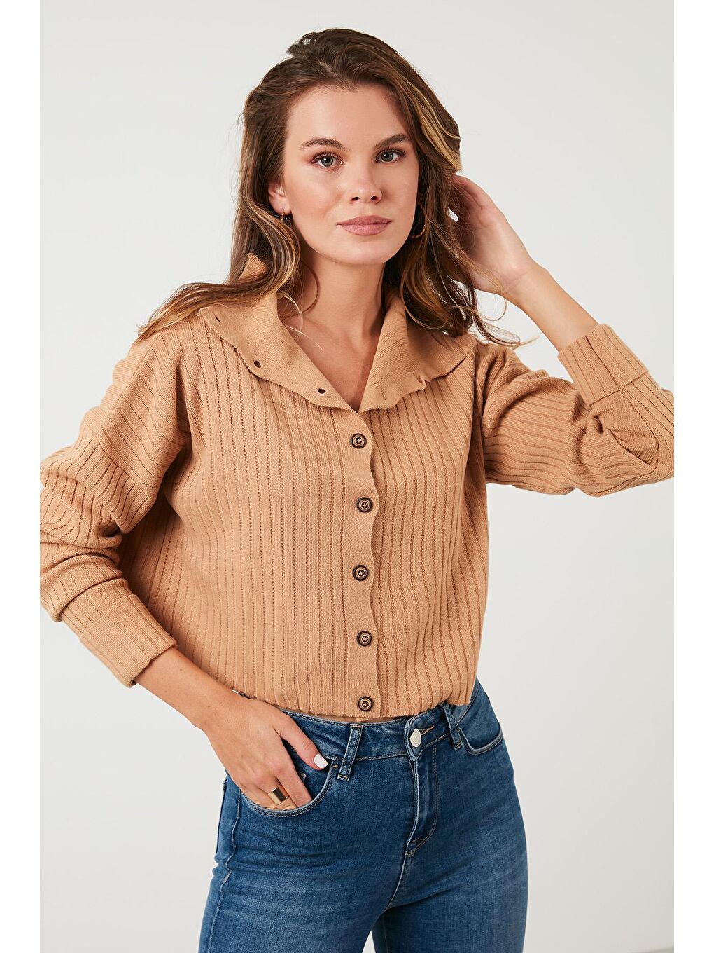 Kahverengi Düğmeli Dik Yaka Fitilli Örme Hırka 4616003-2