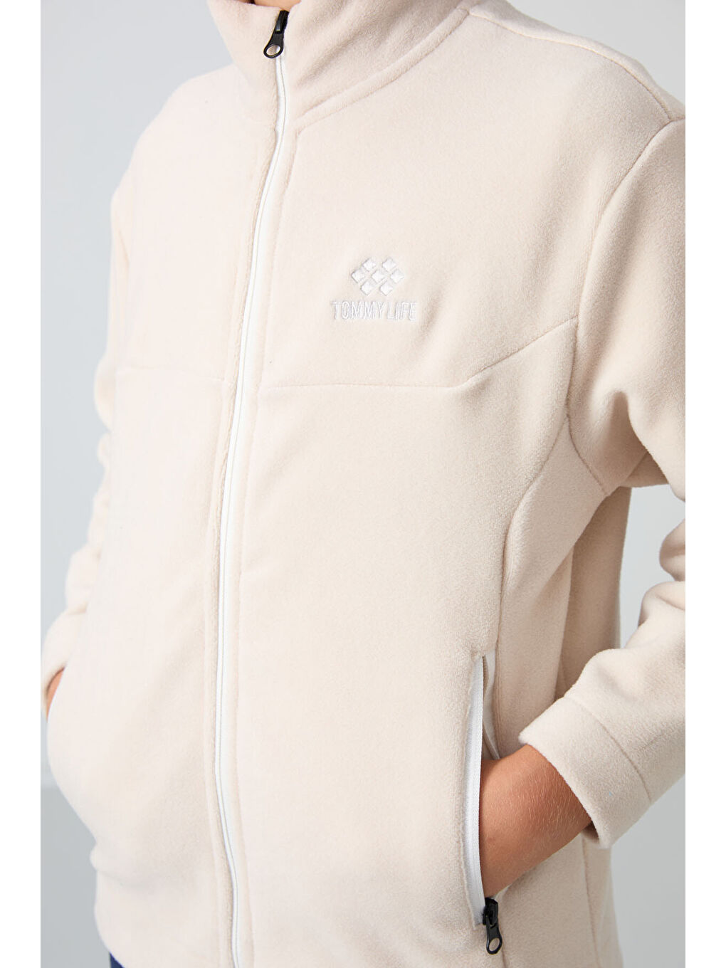 Bej Kalın Yumuşak Dokulu Standart Fit Nakışlı Polar Erkek Çocuk Sweatshirt - 11223-1