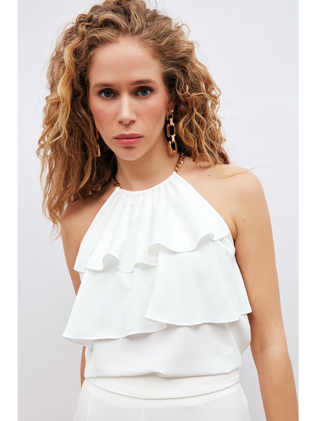 Zincir Detaylı Volanlı Bluz - Ekru-1