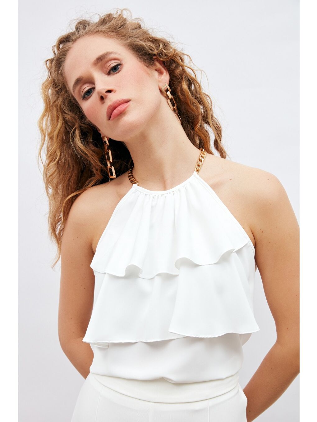 Zincir Detaylı Volanlı Bluz - Ekru-2