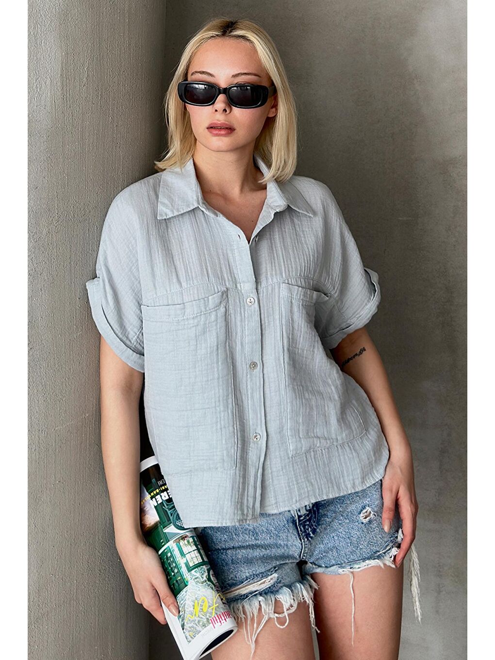Gri Kısa Kol Çift Cepli Oversize Gömlek