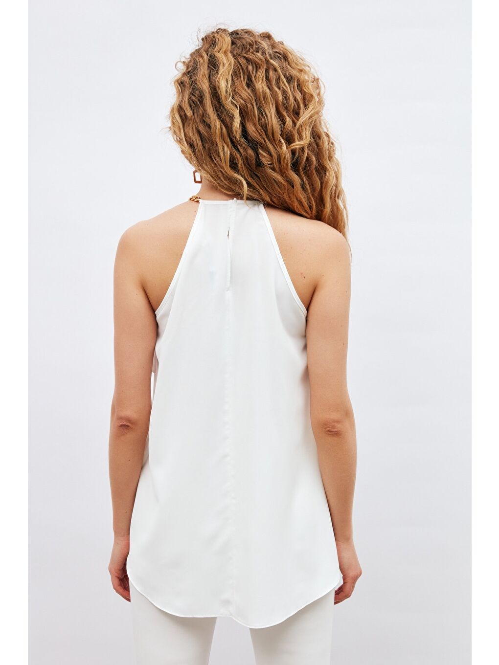 Zincir Detaylı Volanlı Bluz - Ekru-3