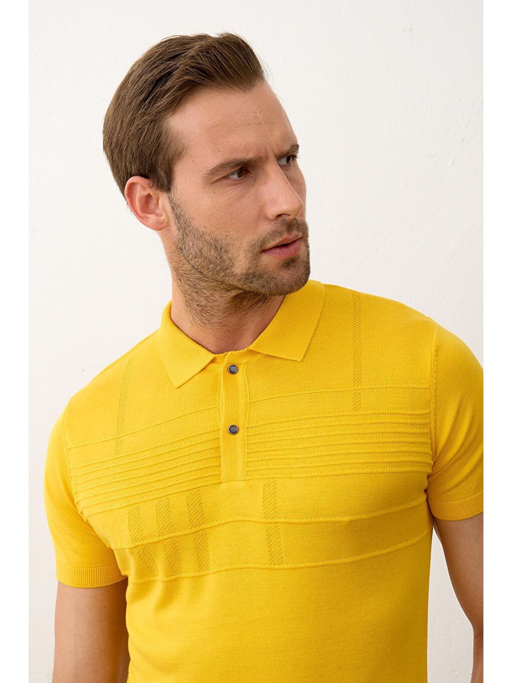 Erkek Çizgi Desenli Slim-Fit Yazlık Triko Tişört Sarı-1