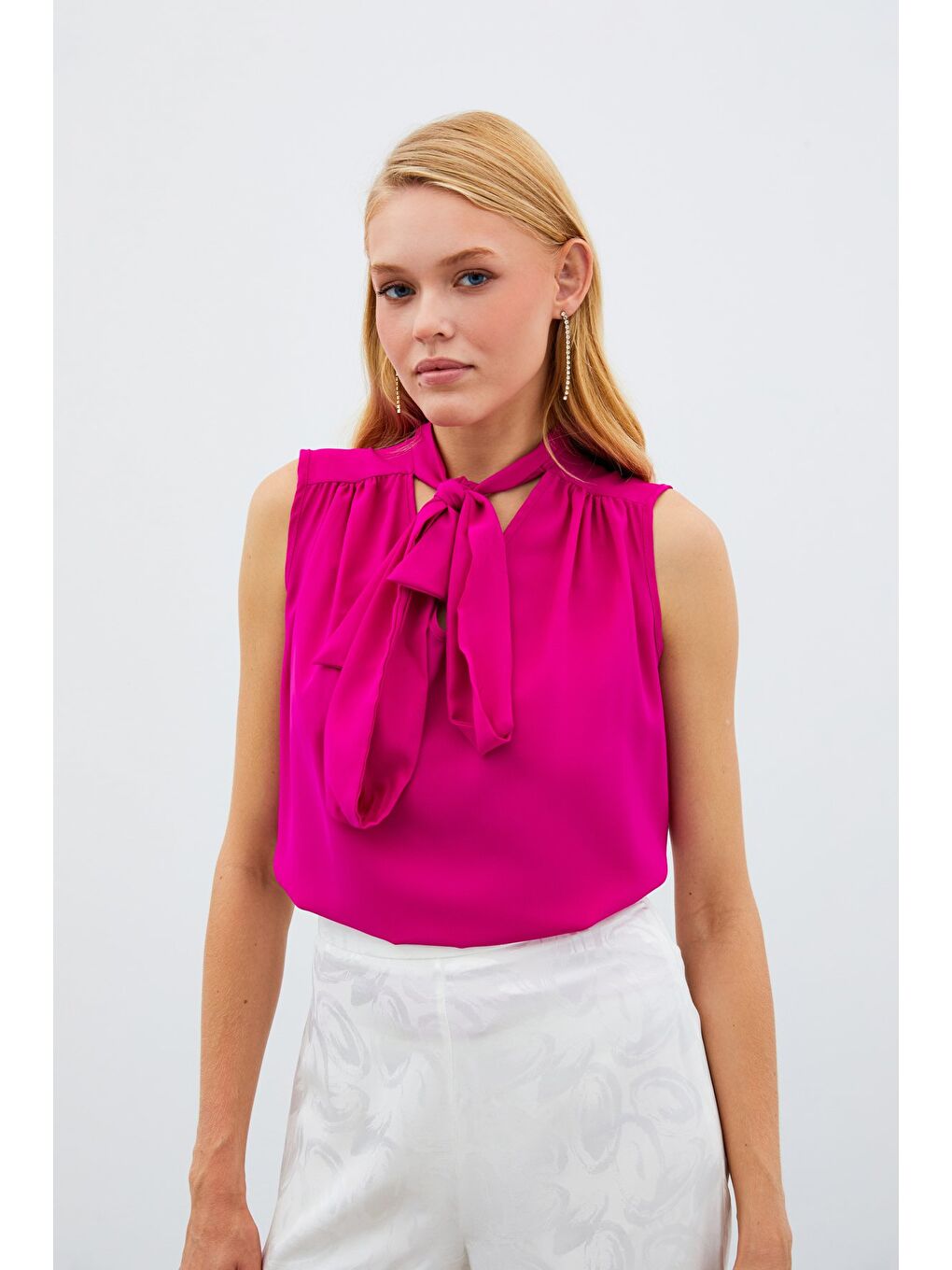 Fularlı Kolsuz Bluz - Fuşya-1