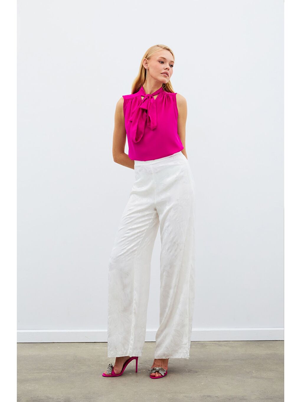 Fularlı Kolsuz Bluz - Fuşya-3