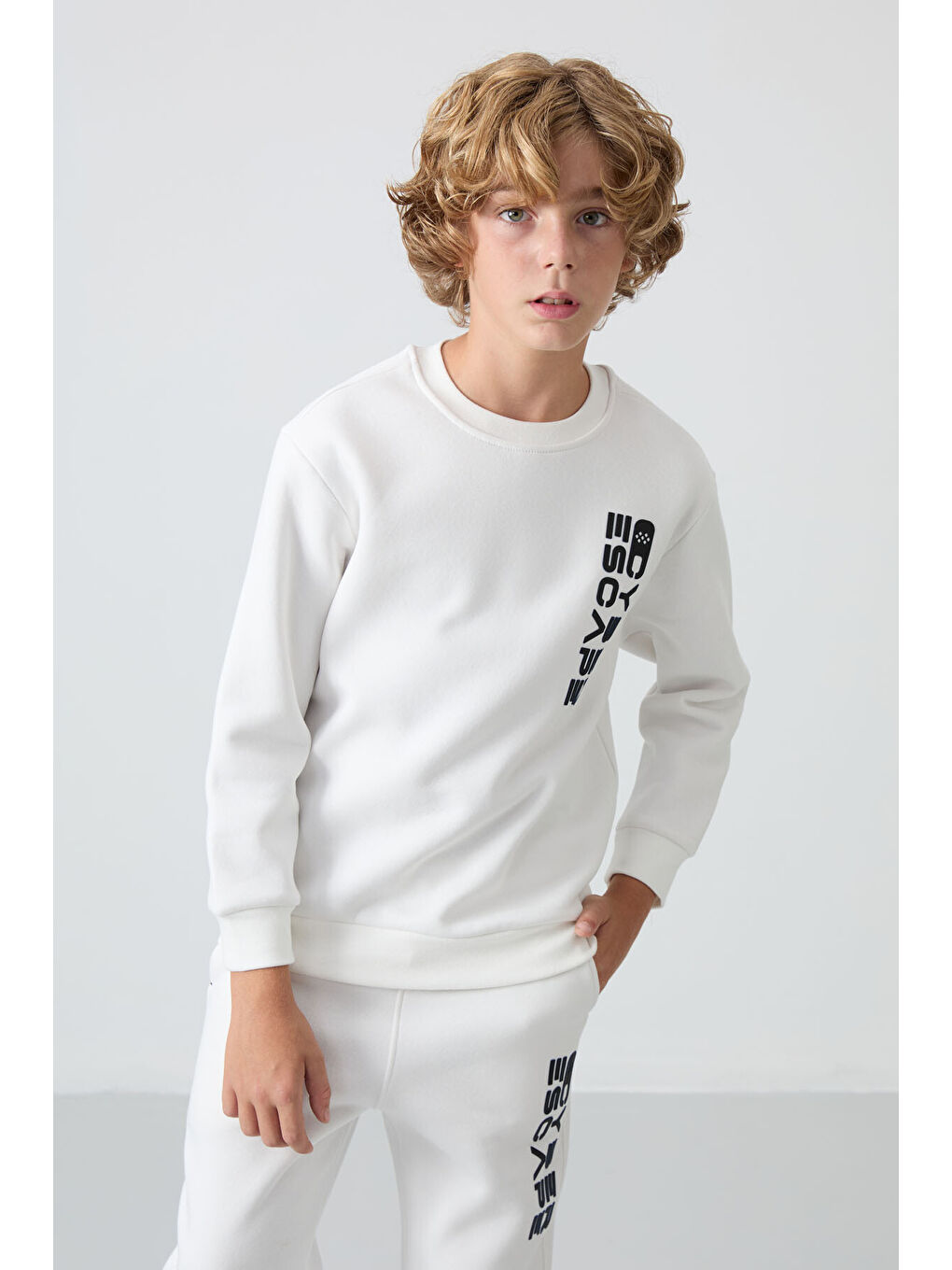 Ekru Pamuklu Kalın İçi Tüylü Yumuşak Dokulu Standart Fit Baskılı Erkek Çocuk Eşofman Takım - 11233-1