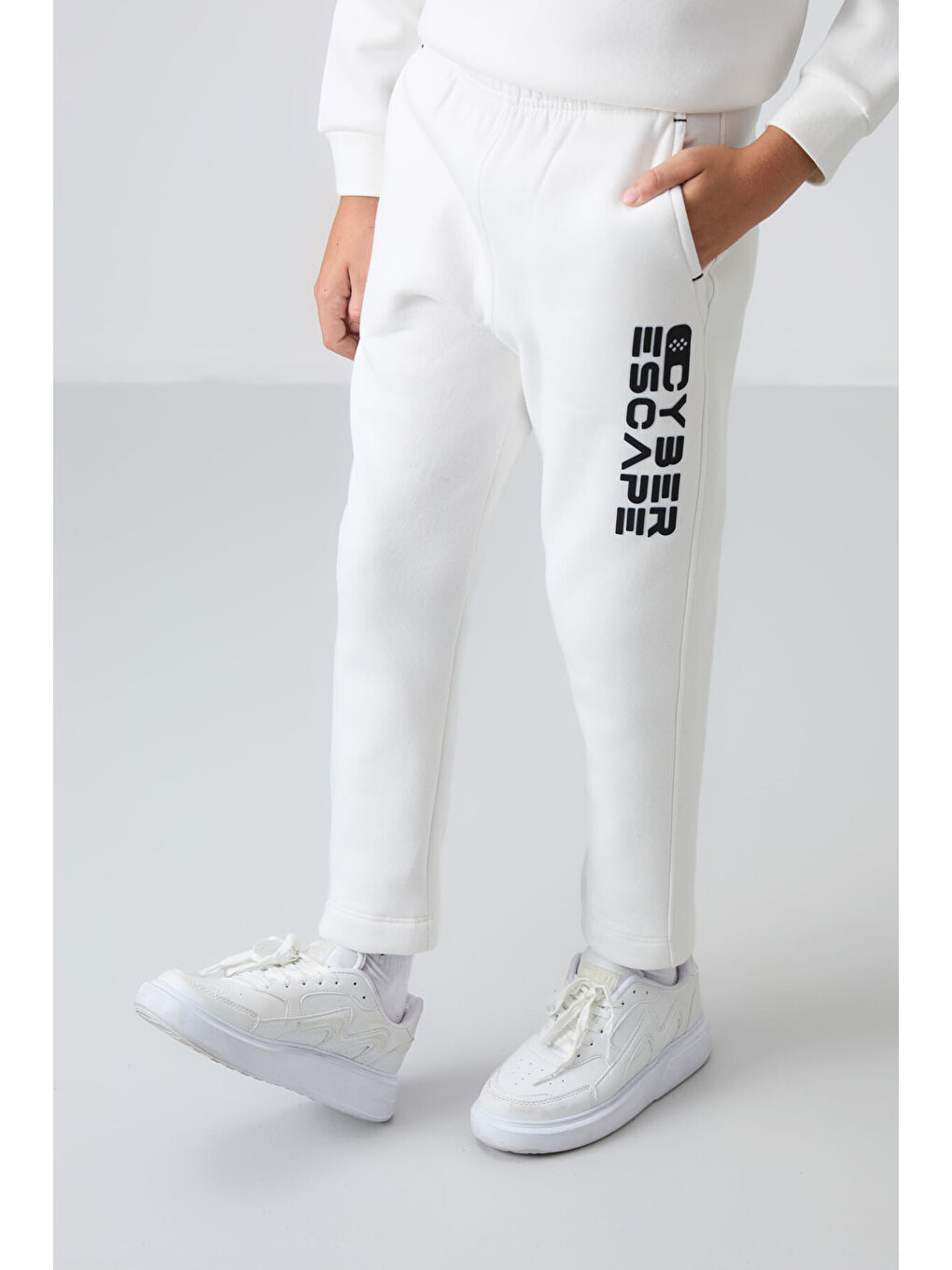 Ekru Pamuklu Kalın İçi Tüylü Yumuşak Dokulu Standart Fit Baskılı Erkek Çocuk Eşofman Takım - 11233-2