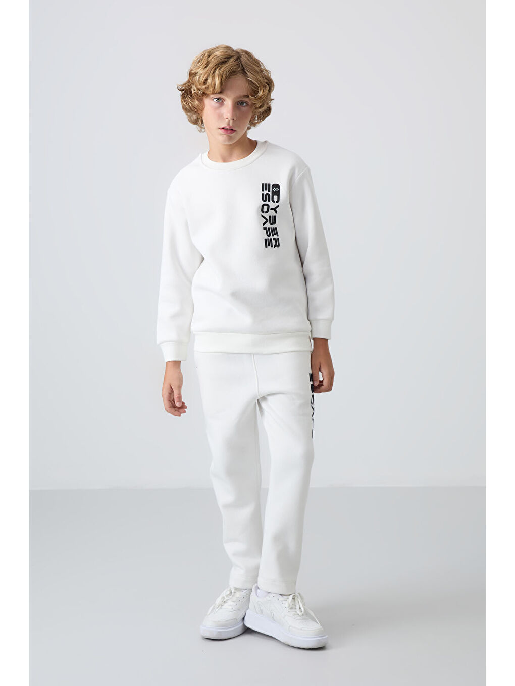 Ekru Pamuklu Kalın İçi Tüylü Yumuşak Dokulu Standart Fit Baskılı Erkek Çocuk Eşofman Takım - 11233-3