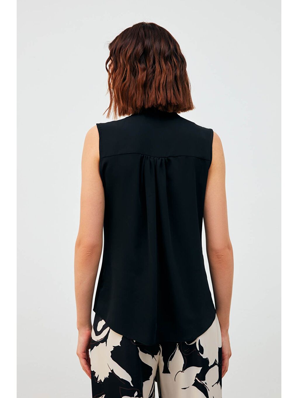 Fularlı Kolsuz Bluz - Siyah-6