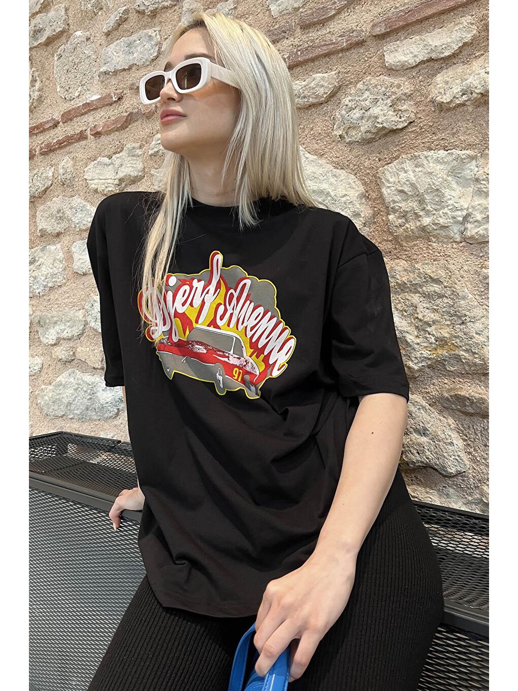 Siyah Baskılı Oversize Kadın Tişört Mg1836