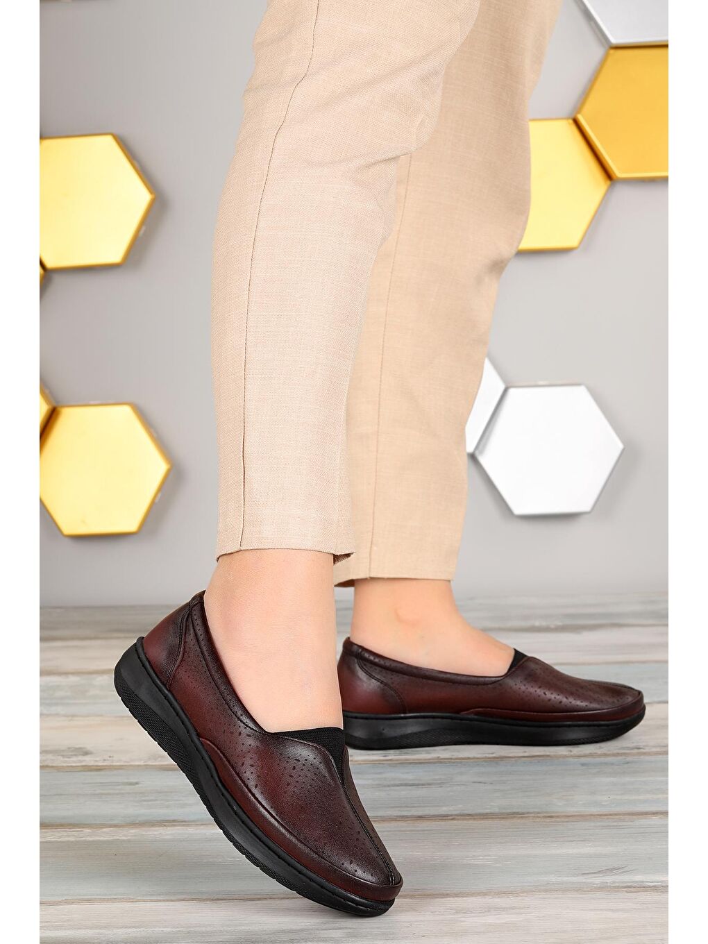 Bordo Rahat Konfor Özel Topuk Jeli Anne Günlük Ayakkabı Y12